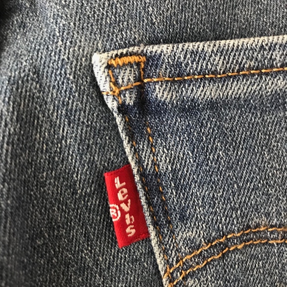 Levis Jeans - Picture 4 of 6